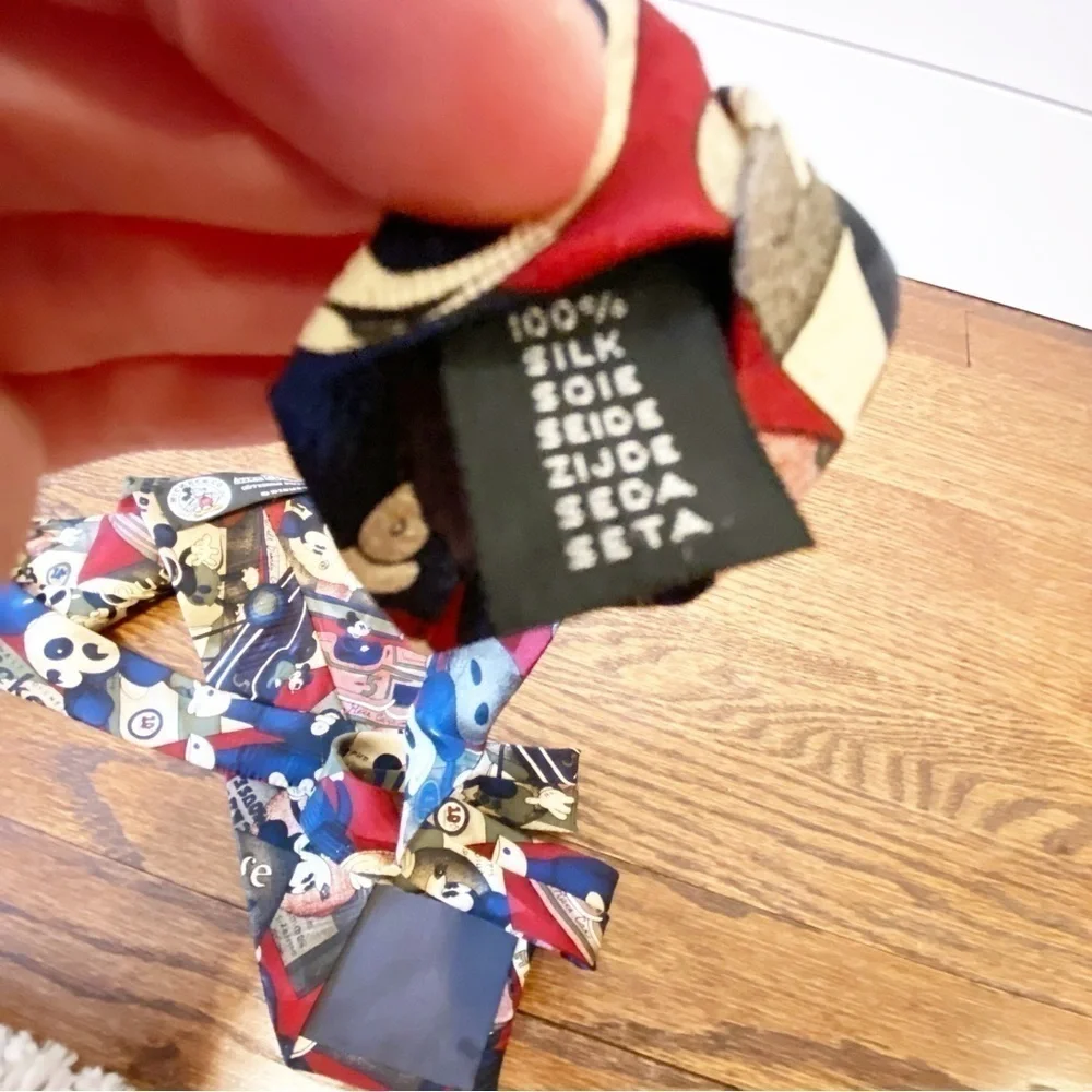 Disney | Atlas Design - Swedish Men’s 100% Silk Mickey Mouse Tie One Size